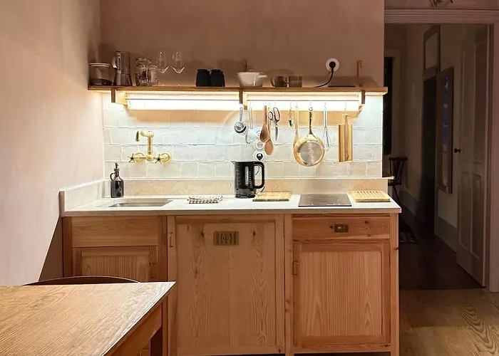 Апартаменты Casa Astoria - Centre Historical Building With Amazing River View *